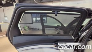 Audi Q8 e-tron 55 4WD Premium 2024 года из Южной Кореи