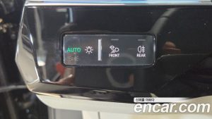 Audi Q8 e-tron 55 4WD Premium 2024 года из Южной Кореи