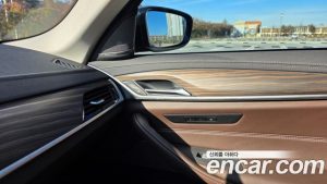 BMW 5-Series 530i xDrive Luxury 2023 года из Южной Кореи