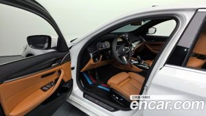 BMW 5-Series 520i M Sport 2023 года из Южной Кореи