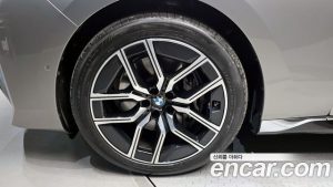 BMW 7-Series 740i xDrive M Sport Limited 2024 года из Южной Кореи