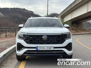 Volkswagen Atlas 2.0 TSI R-LINE 7-Seater 2025 года из Южной Кореи