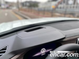 Volkswagen Atlas 2.0 TSI R-LINE 7-Seater 2025 года из Южной Кореи