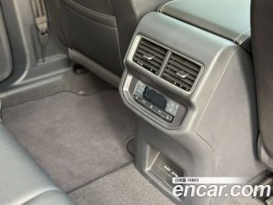 Volkswagen Atlas 2.0 TSI R-LINE 7-Seater 2025 года из Южной Кореи