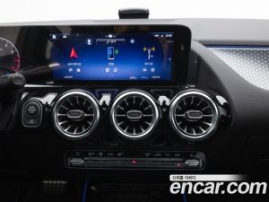 Mercedes-Benz GLA-Class GLA250 4MATIC 2025 года из Южной Кореи