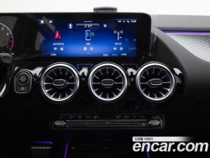 Mercedes-Benz GLA-Class GLA250 4MATIC 2025 года из Южной Кореи