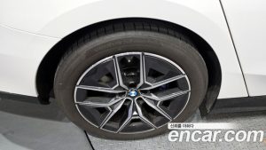 BMW 5-Series 520i M Sport 2025 года из Южной Кореи