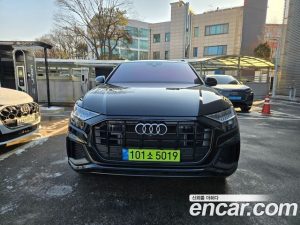 Audi Q8 55 TFSI 4WD Premium 2023 года из Южной Кореи