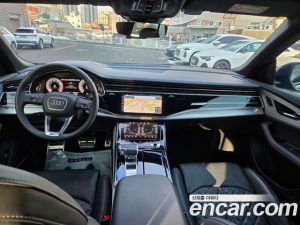Audi Q8 55 TFSI 4WD Premium 2023 года из Южной Кореи