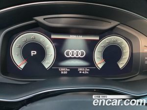 Audi Q8 55 TFSI 4WD Premium 2023 года из Южной Кореи