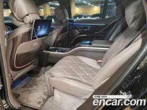 Mercedes-Benz EQS Maybach EQS680 4MATIC 2025 года из Южной Кореи