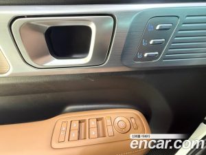 Hyundai Santafe Бензин 2.5T 4WD 2025 года из Южной Кореи