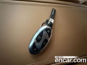Hyundai Santafe Бензин 2.5T 4WD 2025 года из Южной Кореи