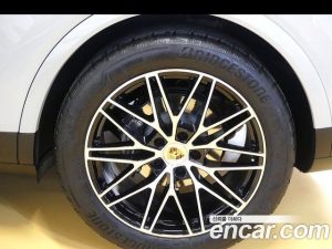 Porsche Cayenne 3.0 2024 года из Южной Кореи