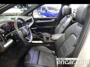 Porsche Cayenne 3.0 2024 года из Южной Кореи