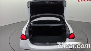 Mercedes-Benz E-Class E200 Avantgarde 2025 года из Южной Кореи