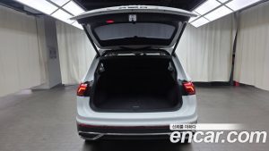 Volkswagen Tiguan 2.0 TDI Prestige 2022 года из Южной Кореи