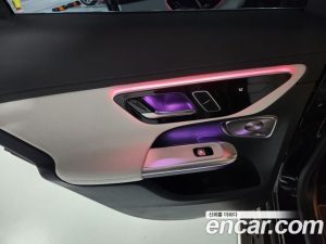 Mercedes-Benz GLC-Class GLC300 4MATIC AMG Line 2025 года из Южной Кореи