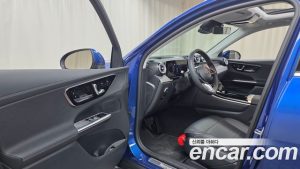Mercedes-Benz GLC-Class GLC220 d 4MATIC 2025 года из Южной Кореи