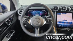 Mercedes-Benz GLC-Class GLC220 d 4MATIC 2025 года из Южной Кореи