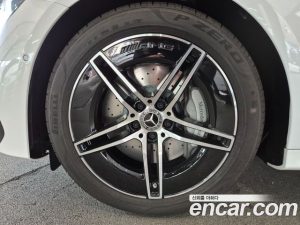 Mercedes-Benz E-Class E300 4MATIC AMG Line 2026 года из Южной Кореи