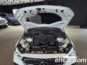 Mercedes-Benz E-Class E300 4MATIC AMG Line 2026 года из Южной Кореи