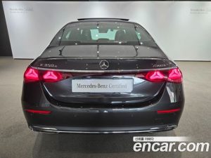 Mercedes-Benz E-Class E350e 4MATIC 2025 года из Южной Кореи