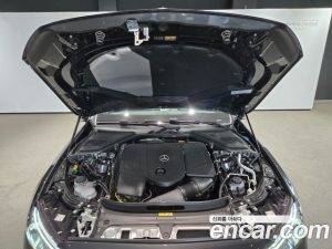 Mercedes-Benz E-Class E350e 4MATIC 2025 года из Южной Кореи