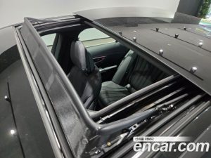 Mercedes-Benz E-Class E350e 4MATIC 2025 года из Южной Кореи