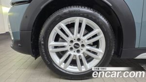 Mini Countryman CLASSIC Plus COMFORT PACK 2023 года из Южной Кореи