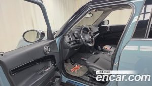 Mini Countryman CLASSIC Plus COMFORT PACK 2023 года из Южной Кореи