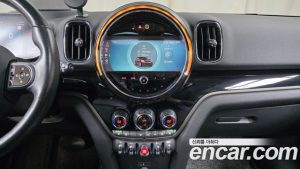 Mini Countryman CLASSIC Plus COMFORT PACK 2023 года из Южной Кореи