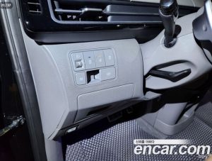 Hyundai Staria Lounge 9-Seater 2025 года из Южной Кореи