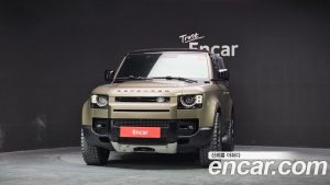 Land Rover Defender 110 D300 HSE 2022 года из Южной Кореи