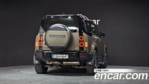 Land Rover Defender 110 D300 HSE 2022 года из Южной Кореи