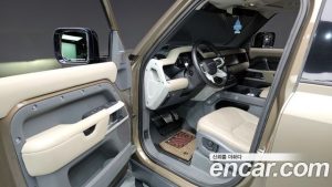 Land Rover Defender 110 D300 HSE 2022 года из Южной Кореи