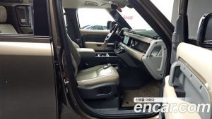 Land Rover Defender 110 D300 HSE 2022 года из Южной Кореи