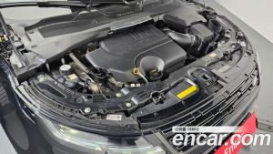 Land Rover Range Rover Evoque P250 Dynamic SE 2024 года из Южной Кореи