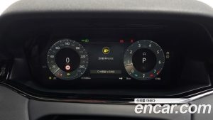 Land Rover Range Rover Evoque P250 Dynamic SE 2024 года из Южной Кореи