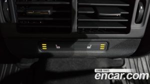 Land Rover Range Rover Evoque P250 Dynamic SE 2024 года из Южной Кореи