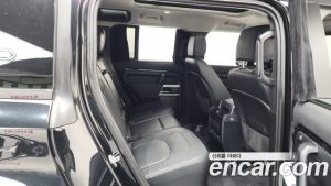 Land Rover Defender 110 D250 SE 2023 года из Южной Кореи