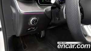 Mercedes-Benz C-Class C200 AMG Line 2025 года из Южной Кореи