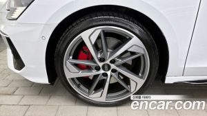 Audi S3 2.0 TFSI 4WD 2023 года из Южной Кореи