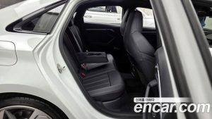 Audi S3 2.0 TFSI 4WD 2023 года из Южной Кореи