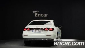 Mercedes-Benz E-Class E220d 4MATIC Exclusive 2025 года из Южной Кореи