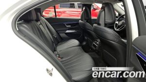 Mercedes-Benz E-Class E220d 4MATIC Exclusive 2025 года из Южной Кореи