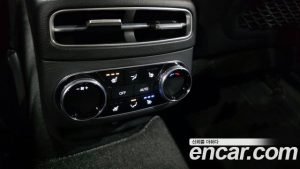 Genesis GV70 2.5T Бензин 2WD 2024 года из Южной Кореи