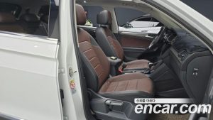 Volkswagen Tiguan 2.0 TSI Prestige 2023 года из Южной Кореи