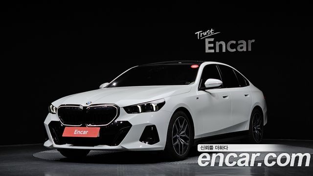 BMW 5-Series 520i Special Edition 2025 года из Кореи