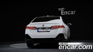 BMW 5-Series 520i Special Edition 2025 года из Южной Кореи